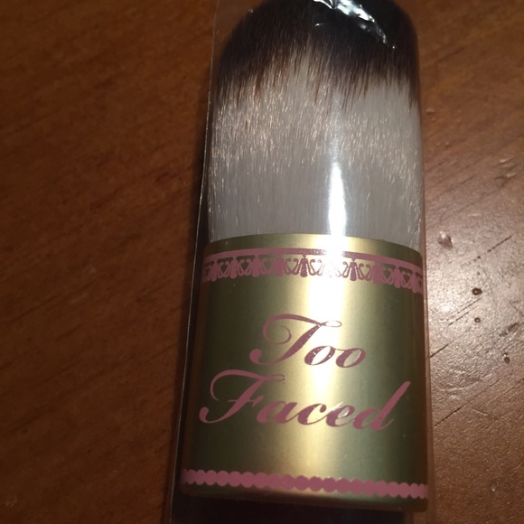 🎉HP🎉 Too Faced Flatbuki Brush - Picture 2 of 5